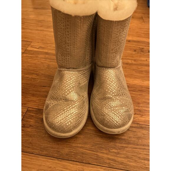 Ugg Bailey Bow Boots With BLING, Style 1004791, Size 3 Girls - Picture 4 of 7